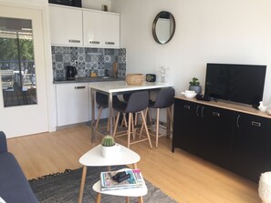 Interior - Sea view ......... 50 m from the beach (pornichet)