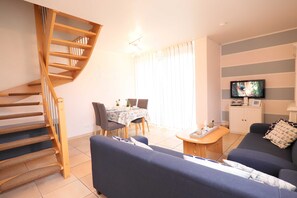 Unclassified image, 5 of 25, button