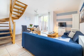 Unclassified image, 2 of 25, button