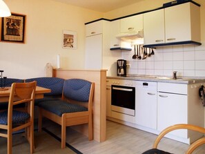 KylskÄp, mikrovÄgsugn, ugn och diskmaskin