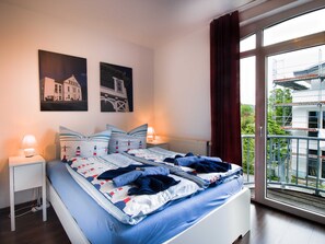 3 chambres, lit de bébé portatif, Wi-Fi, literie fournie