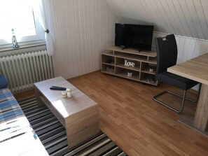 Unclassified image, 3 of 12, button