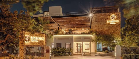 Fachada de la propiedad