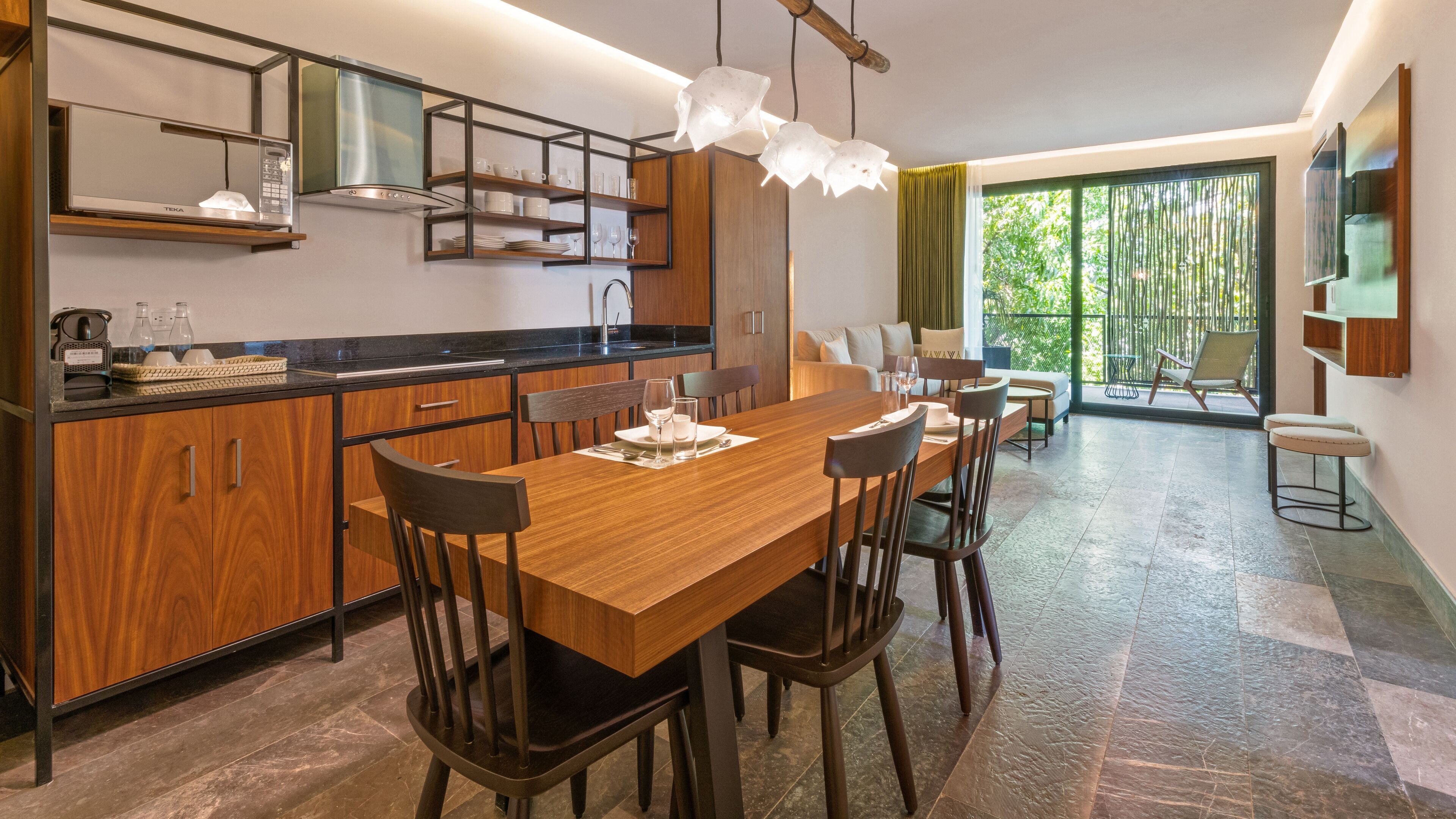 master suite premium | private kitchen | coffee/tea maker