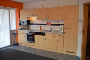 Køleskab, mikrobølgeovn, ovn, opvaskemaskine