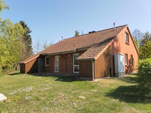 Unclassified image, 2 of 18, button