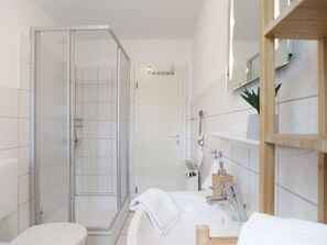 Unclassified image, 5 of 18, button