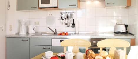 Fridge, microwave, oven, dishwasher