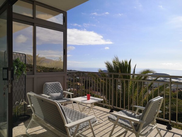 Unclassified image, 1 of 38, button