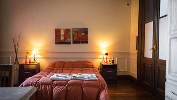 Double Room | Down duvets, free WiFi, bed sheets