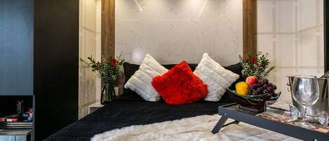 1 bedroom, in-room safe, free WiFi