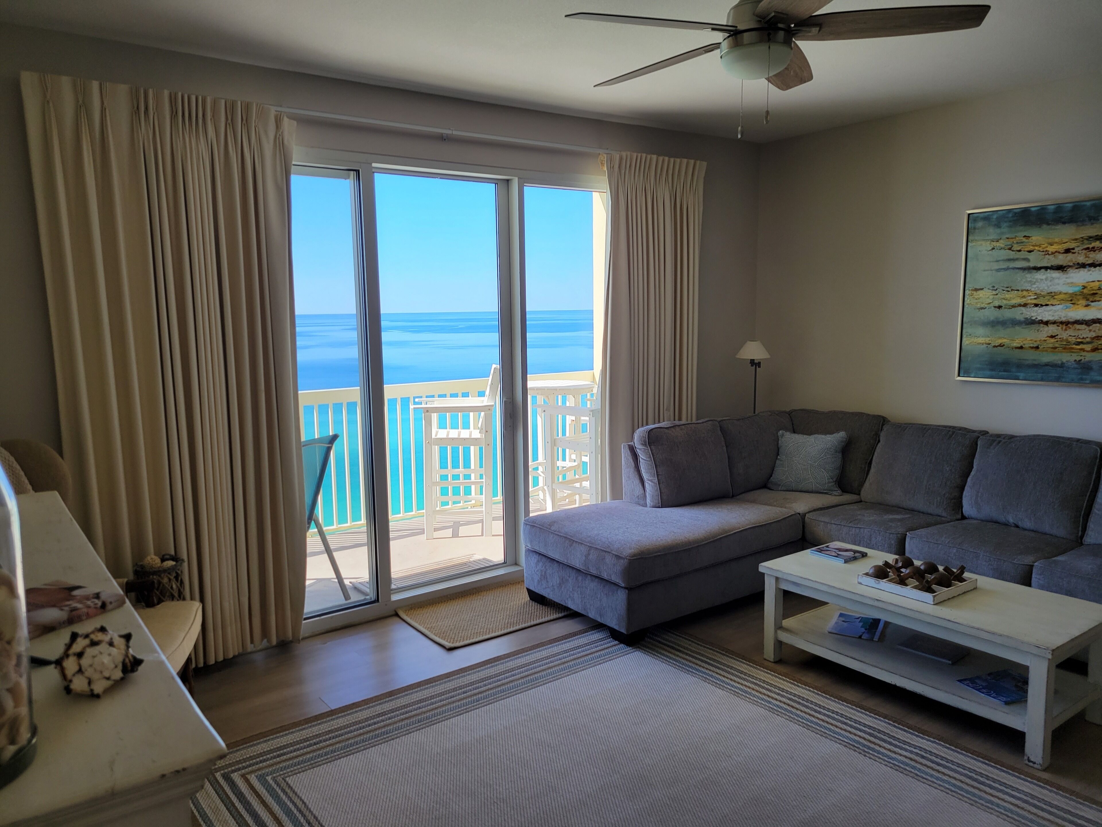 BEACH CHAIR SERVICE INCLUDED IN THIS BEAUTIFUL BEACHFRONT CONDO!