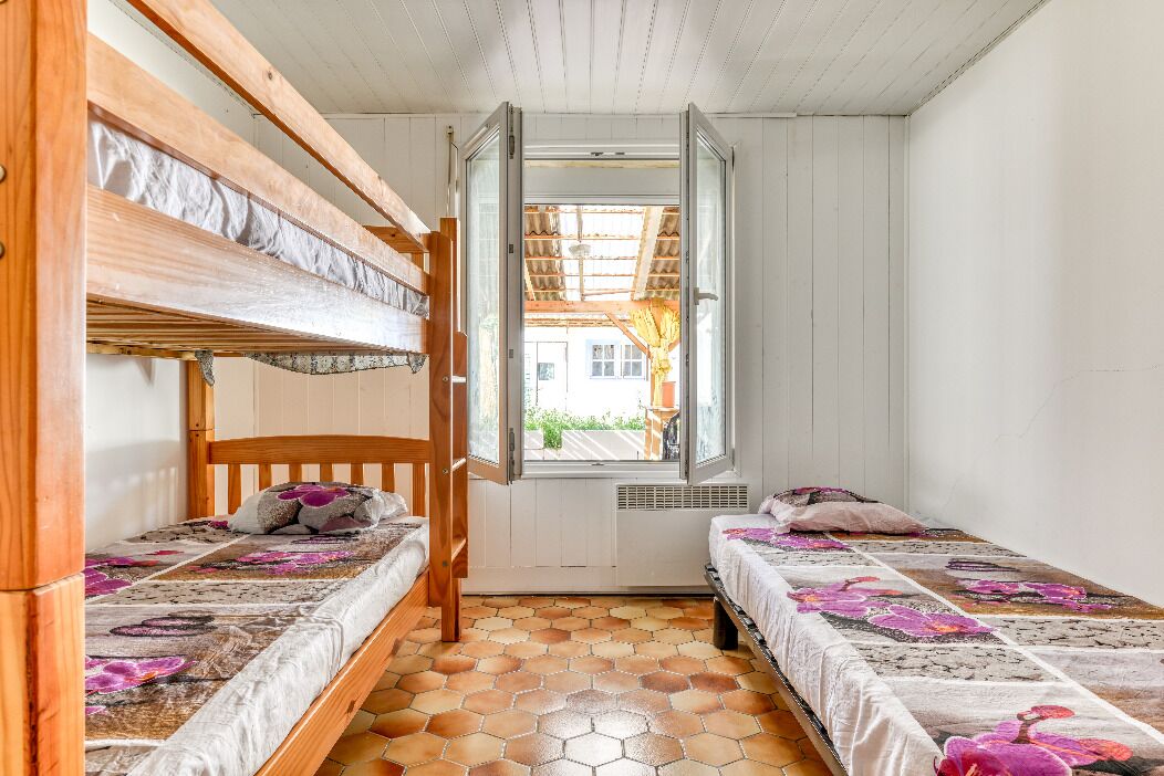 maisonette with terrace and garden