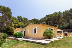 Exterior - Villa Alexandria - Three Bedroom Villa, Sleeps 6 (Cala Sant Vicenç)