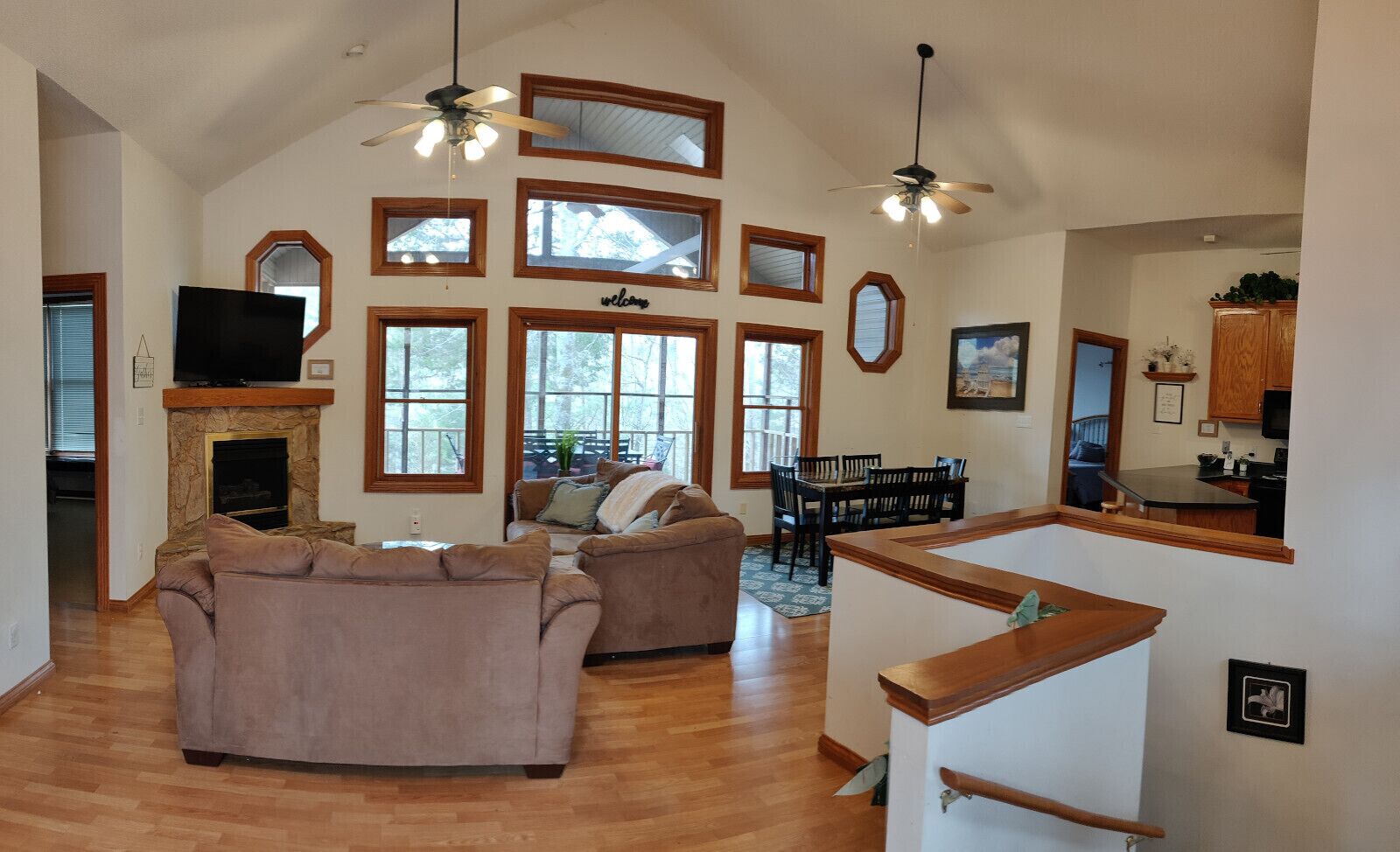 Lakeside Retreat 21R