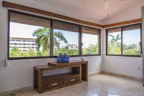 Villa | Sala de estar | Televisión de pantalla plana