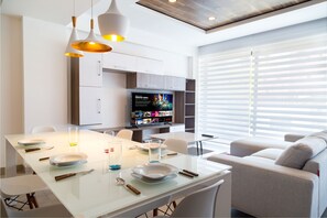 Apartment | Living area | Flat-screen TV - Precioso depa 2 recámaras pasos de la 5a Av (Playa del Carmen)