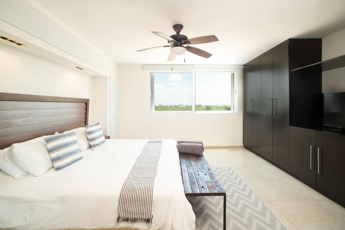 Apartamento | Wi-Fi de cortesia, individualmente decorados, roupa de cama