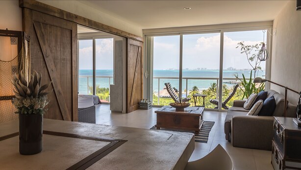 Interior - OCEAN beachfront 4 BDR -Amazing Oceanview (Cancun)