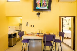 Appartement, 1 slaapkamer | Dineren in de kamer