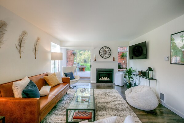 TV, fireplace, video games