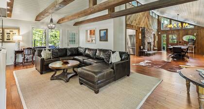 UUSI! Suloiset puiden topit Mökki / perhe- ja koiraystävällinen / 3 km: n päässä Main St