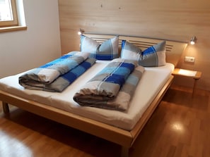 3 多间卧室、旅行婴儿床、WiFi、床单