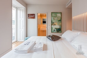 Signature-Apartment, 1 Schlafzimmer | Individuell dekoriert, Verdunkelungsvorhänge, schallisolierte Zimmer