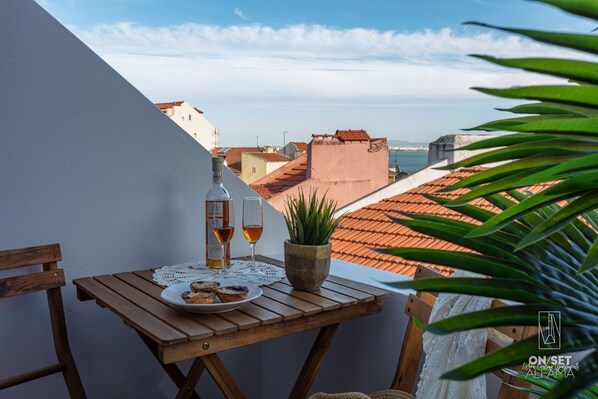 Panoramic-Apartment, 1 Schlafzimmer | Balkon