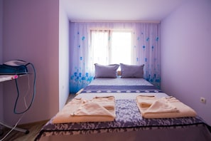 2 bedrooms, iron/ironing board, WiFi, bed sheets