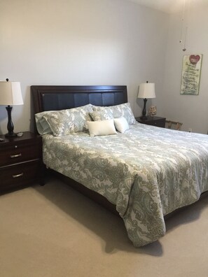 3 bedrooms, desk, iron/ironing board, travel cot