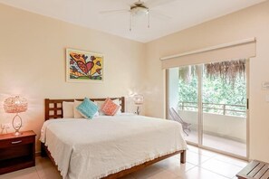 2 bedrooms, in-room safe, desk, free WiFi