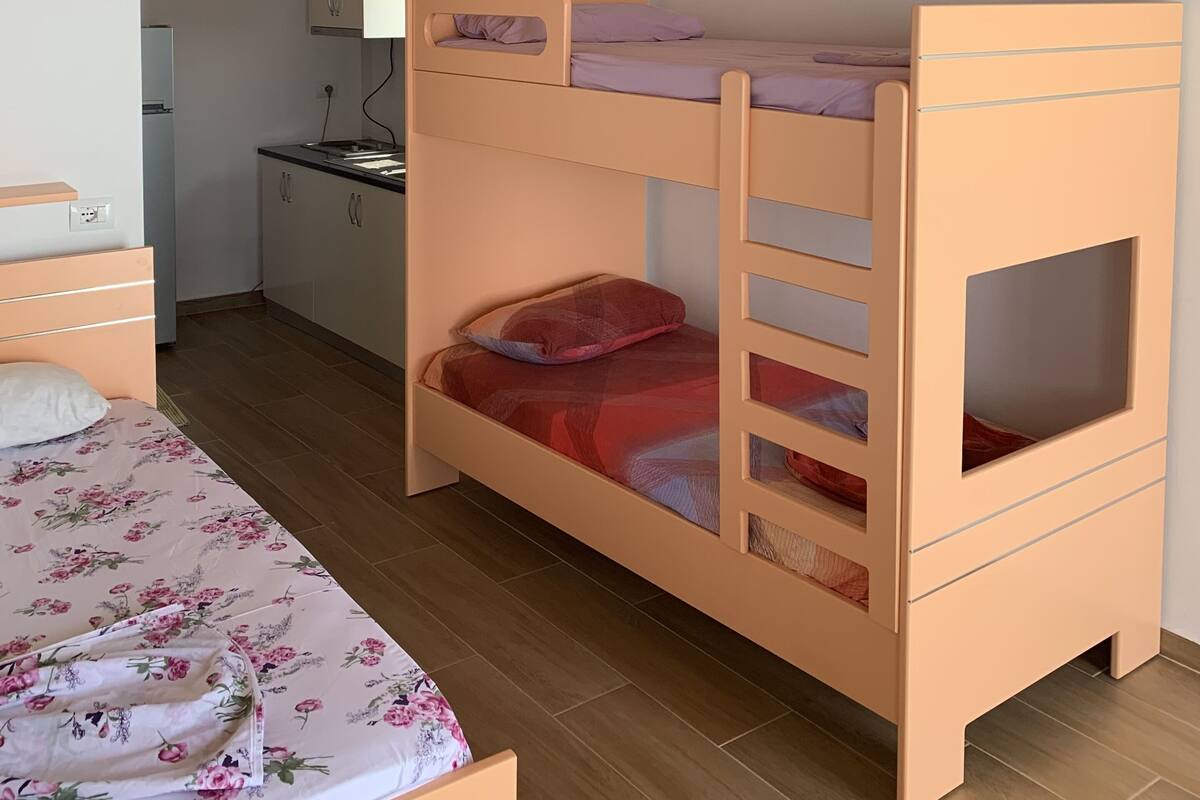 6 bedrooms, free WiFi