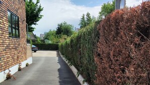 Free self-parking - Hotel Le Nouveau Monde (Breuillet)