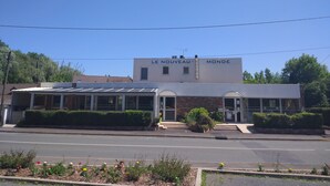 Exterior - Hotel Le Nouveau Monde (Breuillet)