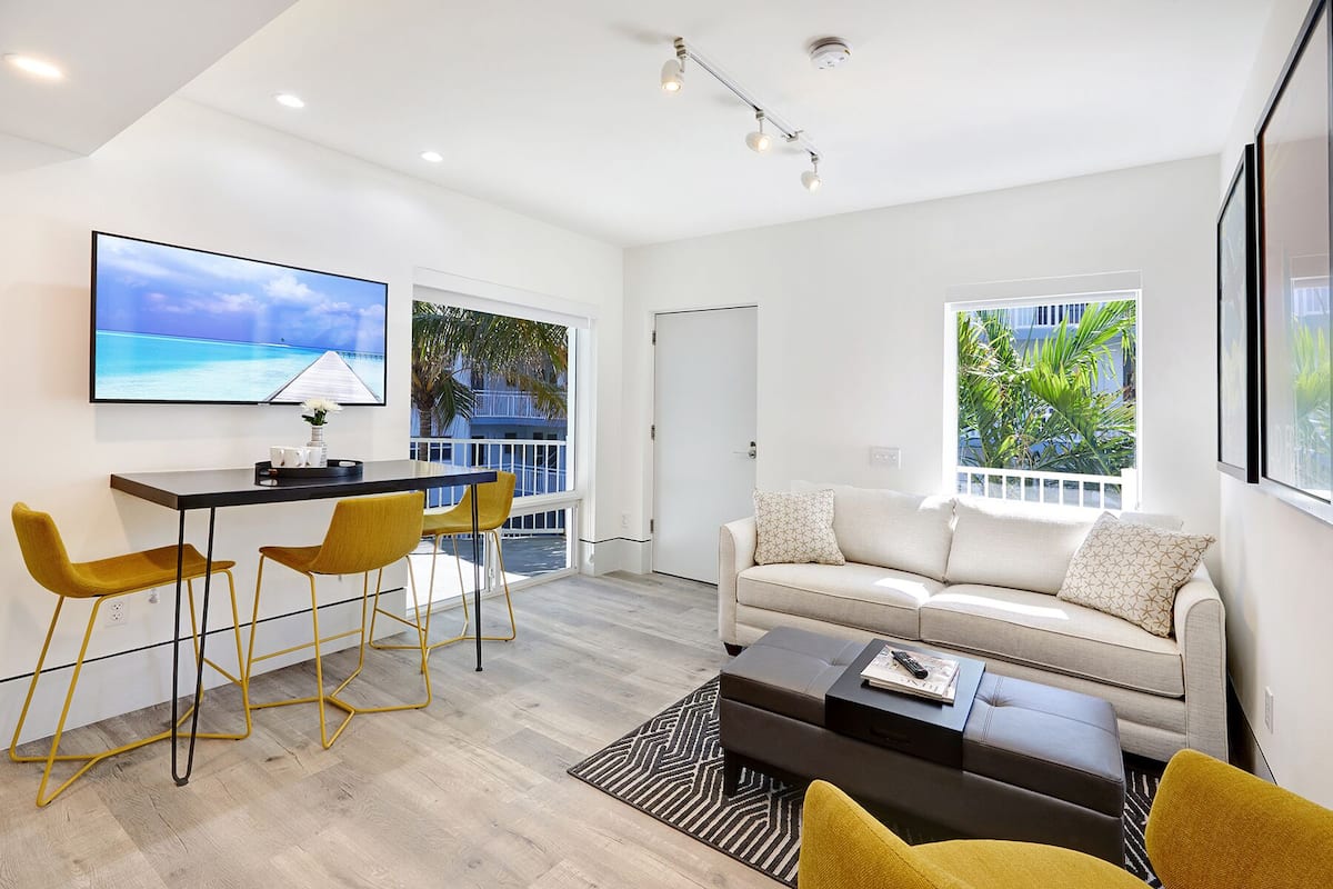 Sand Suite | 1 bedroom, in-room safe, iron/ironing board, free WiFi