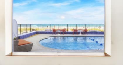Ocean Treasure Beachside Suites