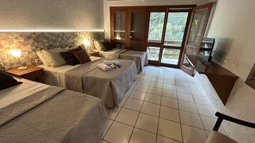 Standard Room | Minibar, desk, free WiFi, bed sheets