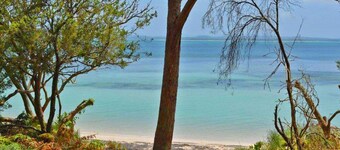 Corlette Waterfront, 2/44 Danalene Parade - Waterfront Luxury, WIFI, Aircon, Boat Parking