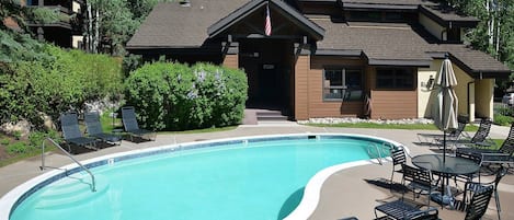 House | Pool