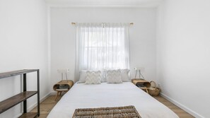 3 bedrooms, iron/ironing board, Internet, bed sheets