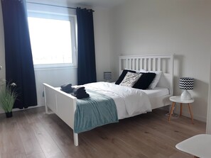 5 chambres, fer et planche à repasser, Wi-Fi gratuit, draps fournis