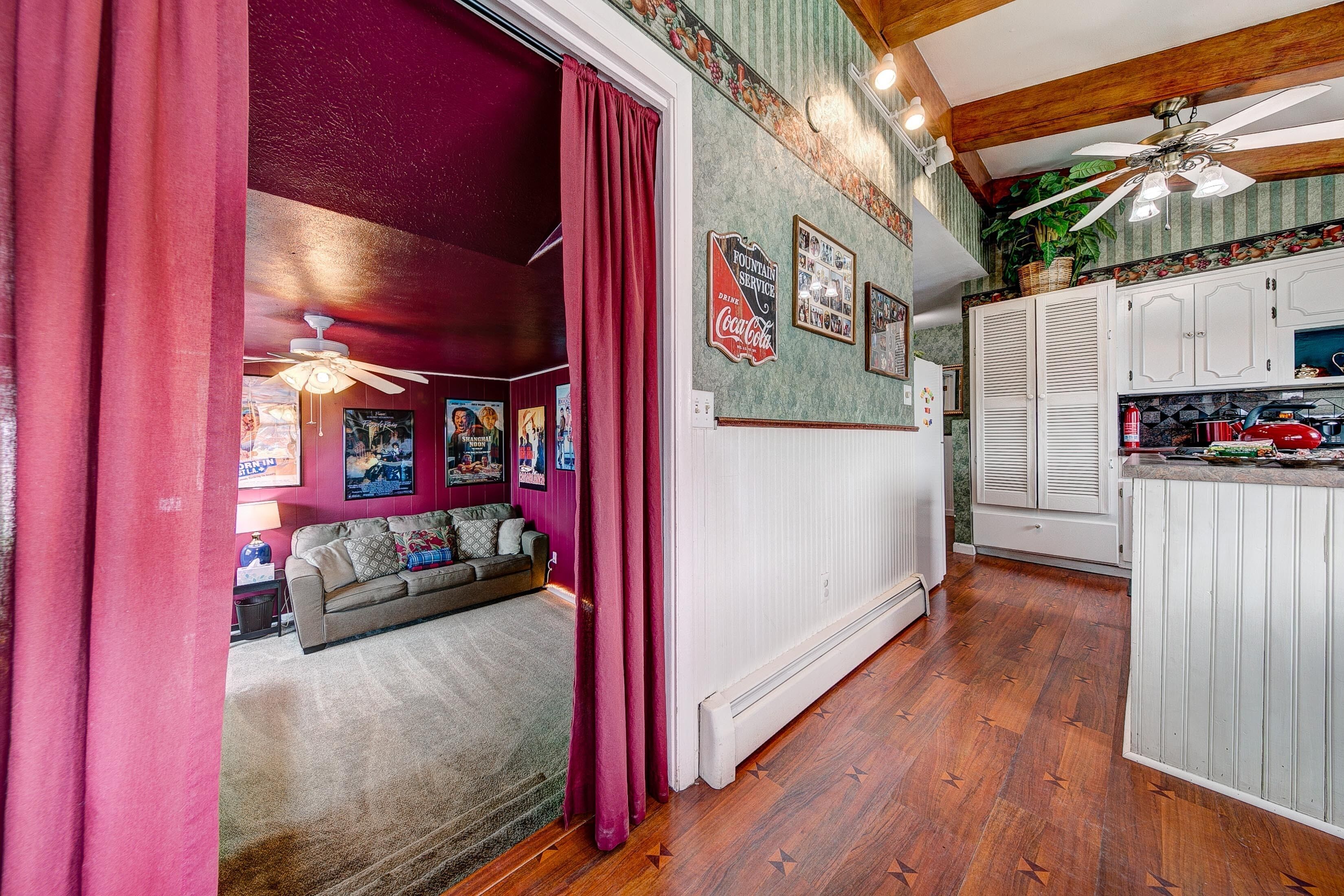 The Nostalgia Suite at The Oasis on Eisenhower