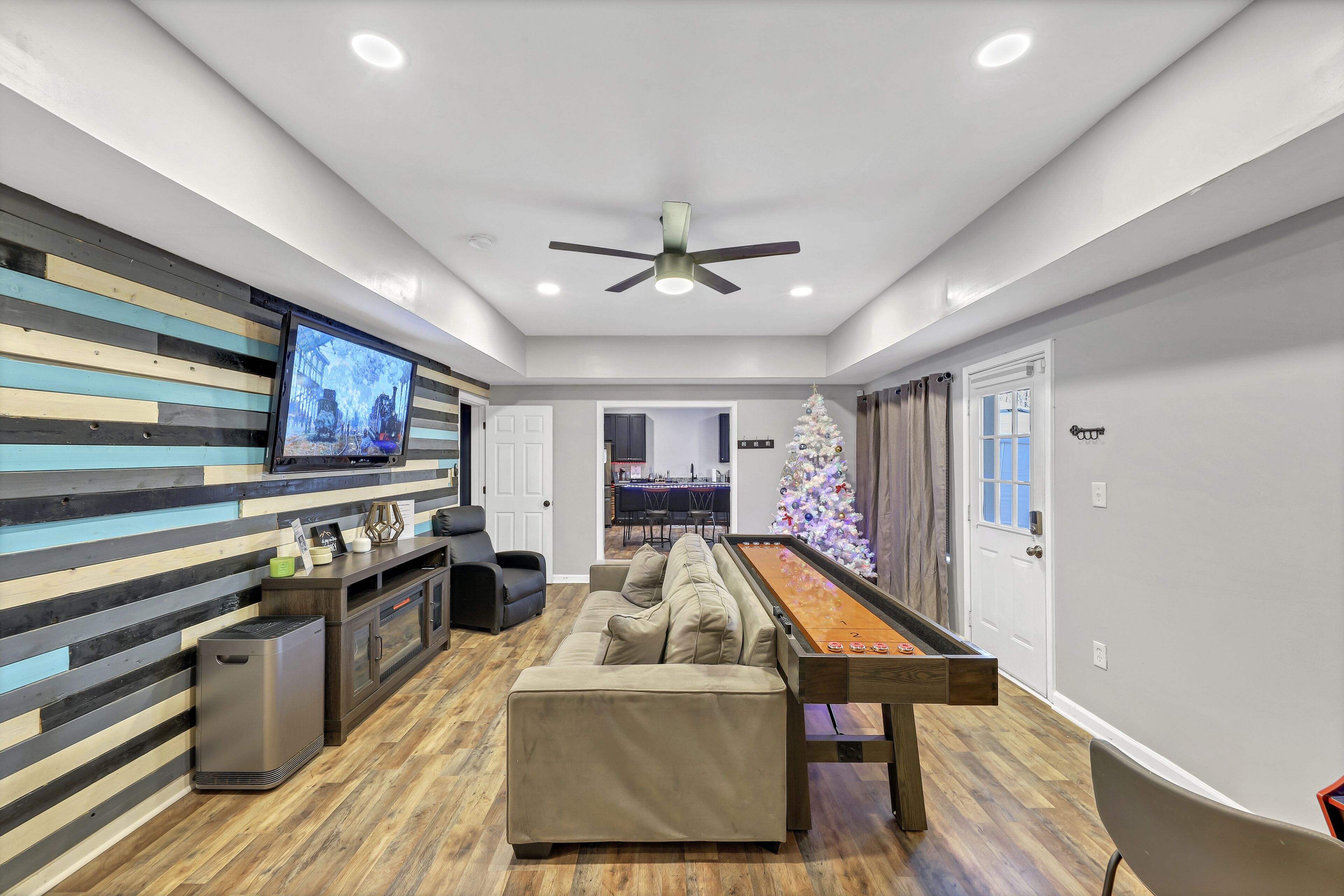 Cozy Haven Sleeps 3!