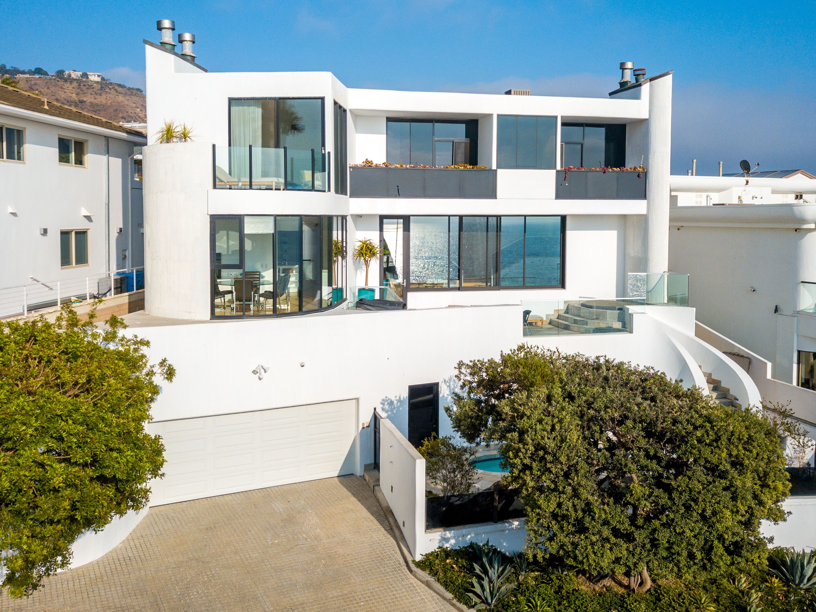 Malibu Oceanview Villa. Only Steps to the Beach! 