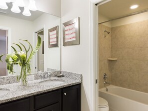 Apartment | Bathroom - 1905 Majorca Drive (Kissimmee)