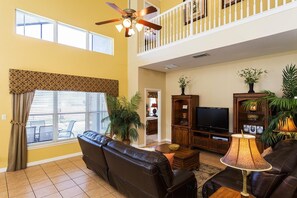 House | Living room | LCD TV, DVD player - 8021 Acadia Estates Court (Kissimmee)