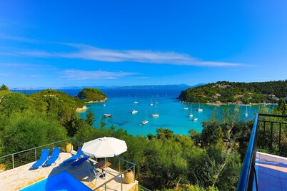 Villa Meropi : A Paxos Villa with Sea Views,Private Pool,A/C