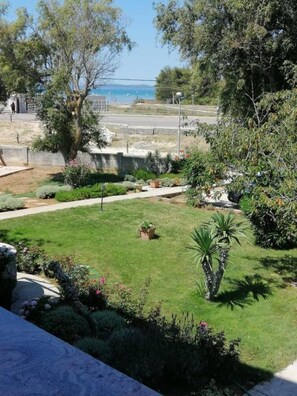 Property grounds - Apartment in Zaton (Zadar) with Seaview, Loggia, Air condition, WIFI (4810-3) (Zaton)