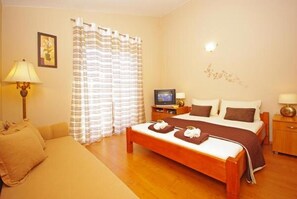 2 bedrooms, free WiFi, bed sheets